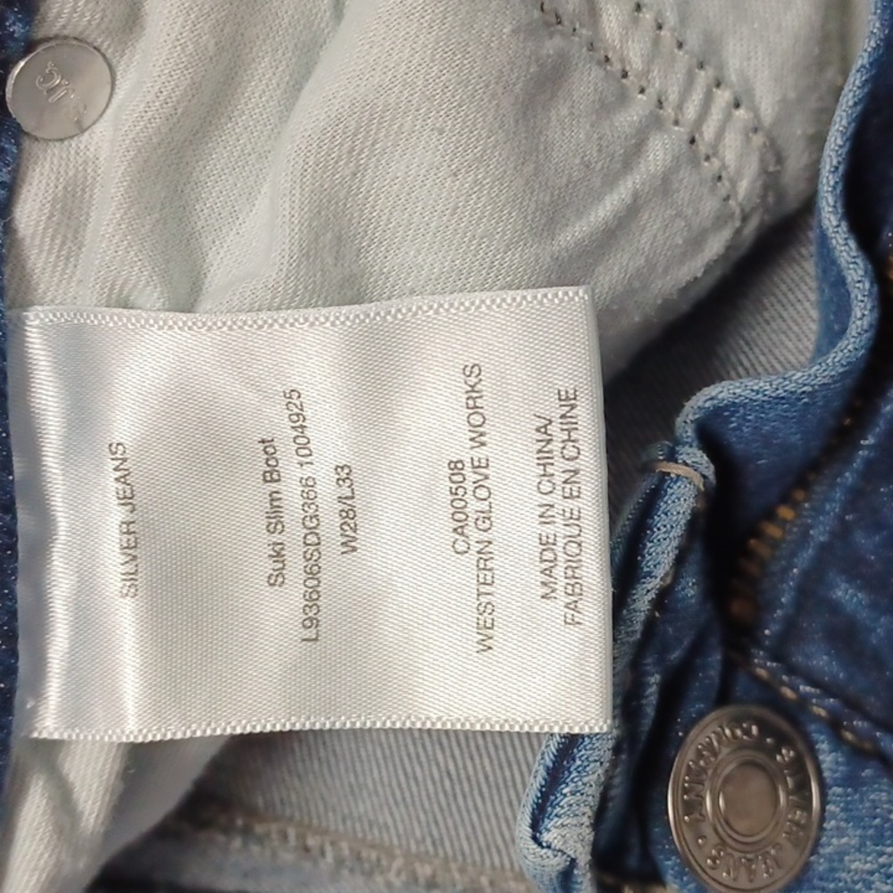Silver Jeans Co. - image 4